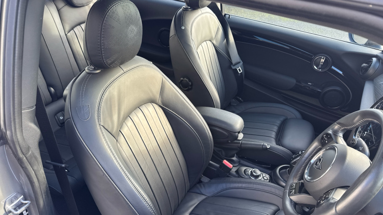 MINI Cooper 2.0 S Exclusive 3dr Auto Petrol Hatchback